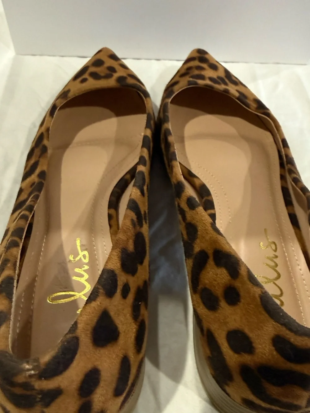 Lulus Alessia Leopard Suede Low Pointed-Toe Heels Size 8.5